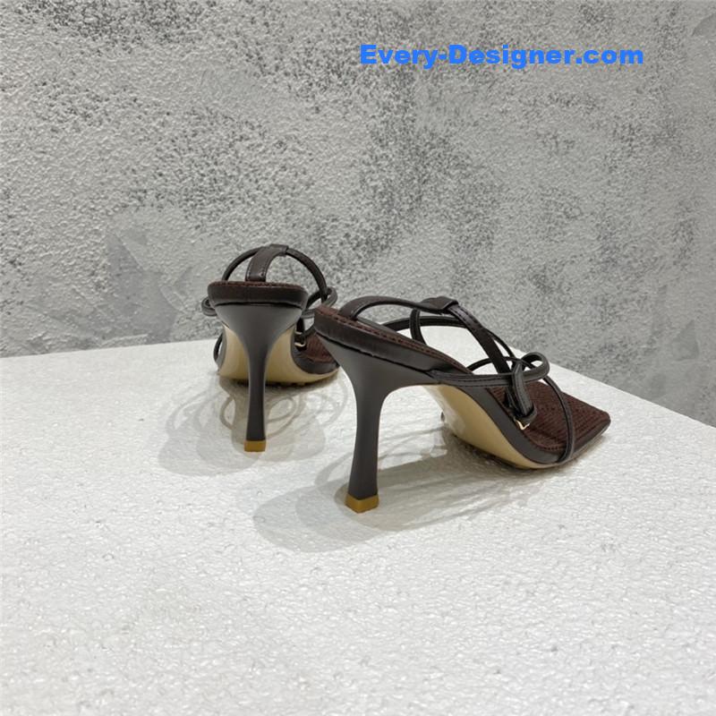 b0tt*ga Ven*ta classic heeled sandals