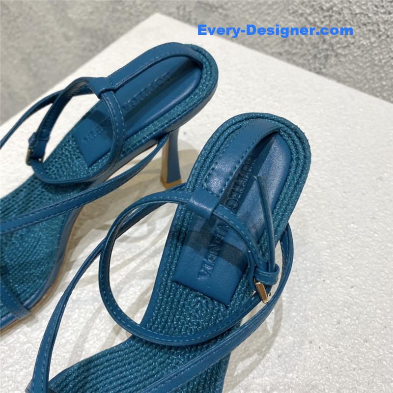 b0tt*ga Ven*ta classic heeled sandals