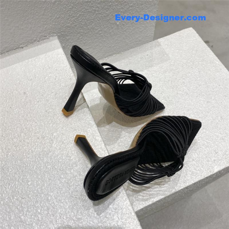 b0tt*ga Ven*ta classic heeled sandals