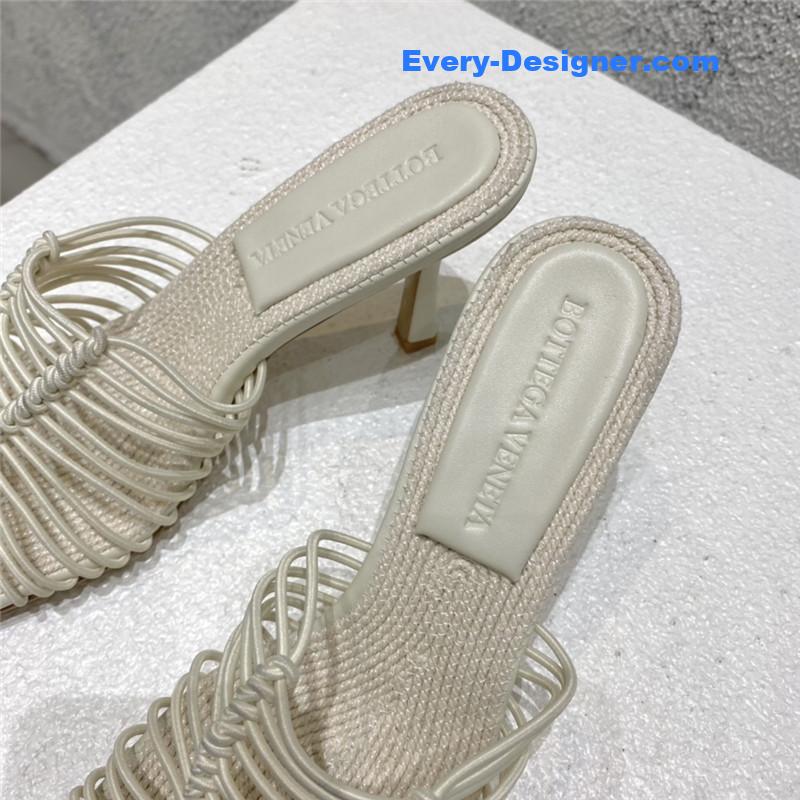 b0tt*ga Ven*ta classic heeled sandals