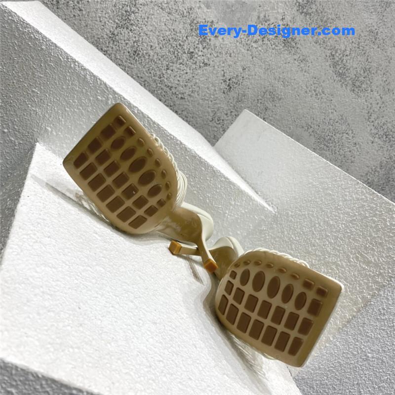 b0tt*ga Ven*ta classic heeled sandals