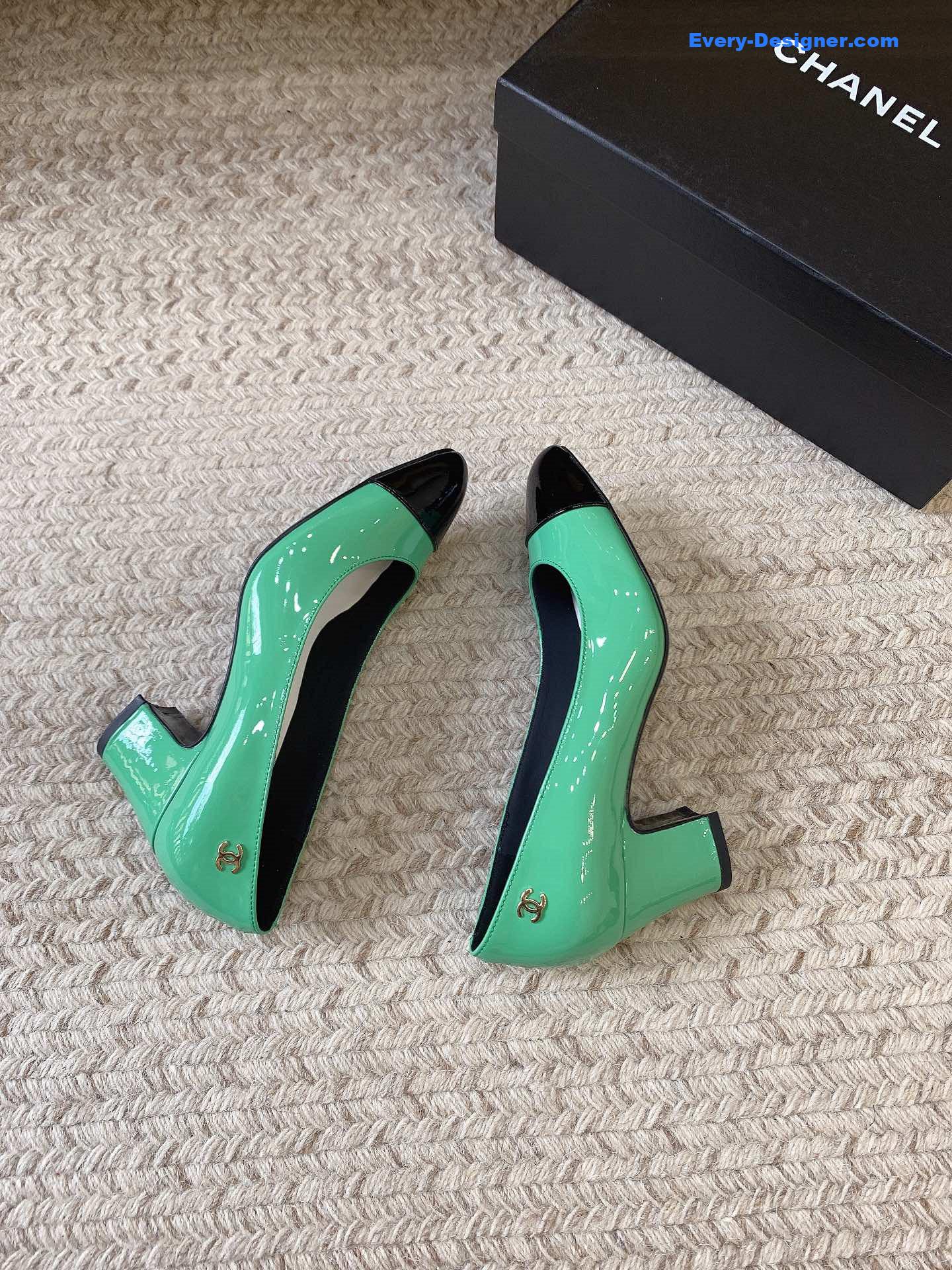 CC new patent leather shoes