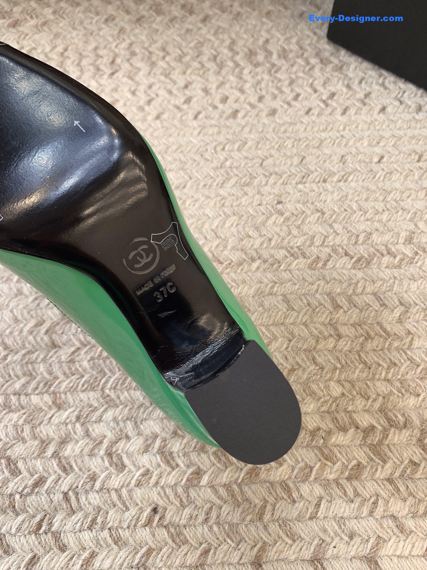 CC new patent leather shoes