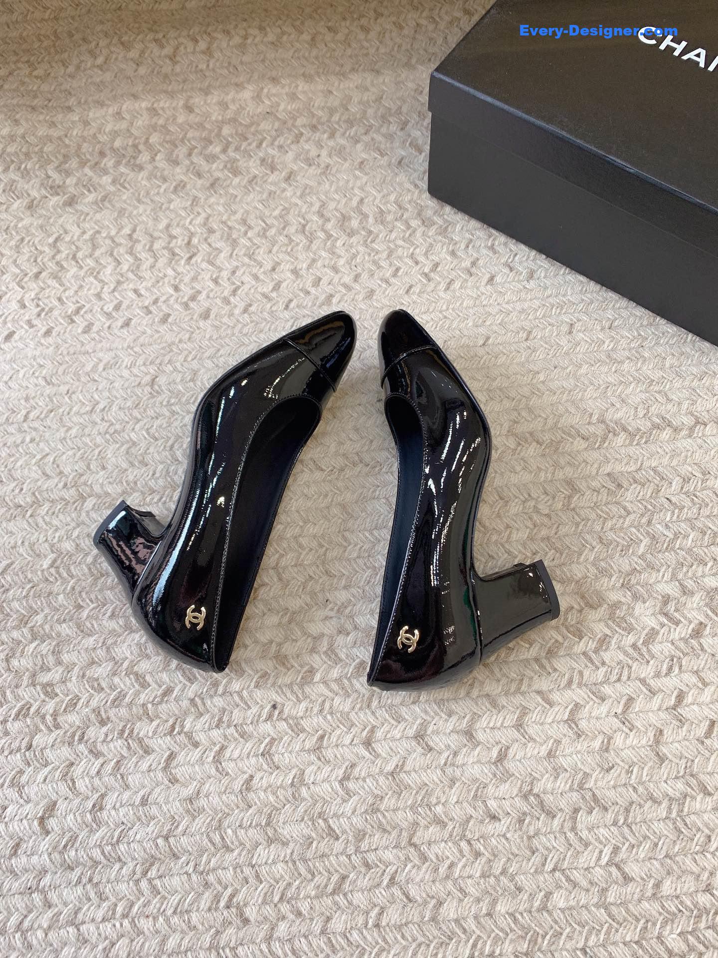 CC new patent leather shoes