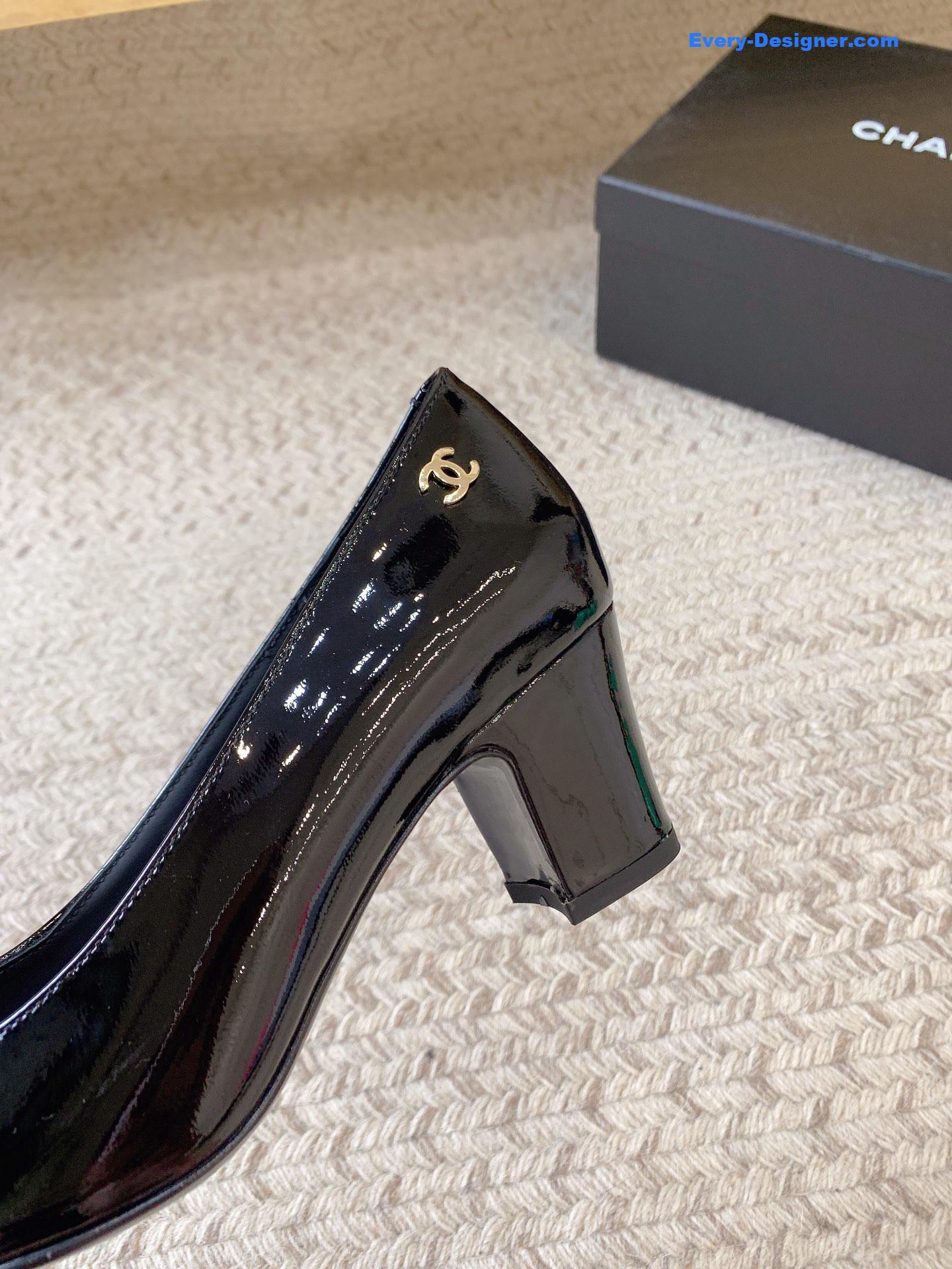 CC new patent leather shoes