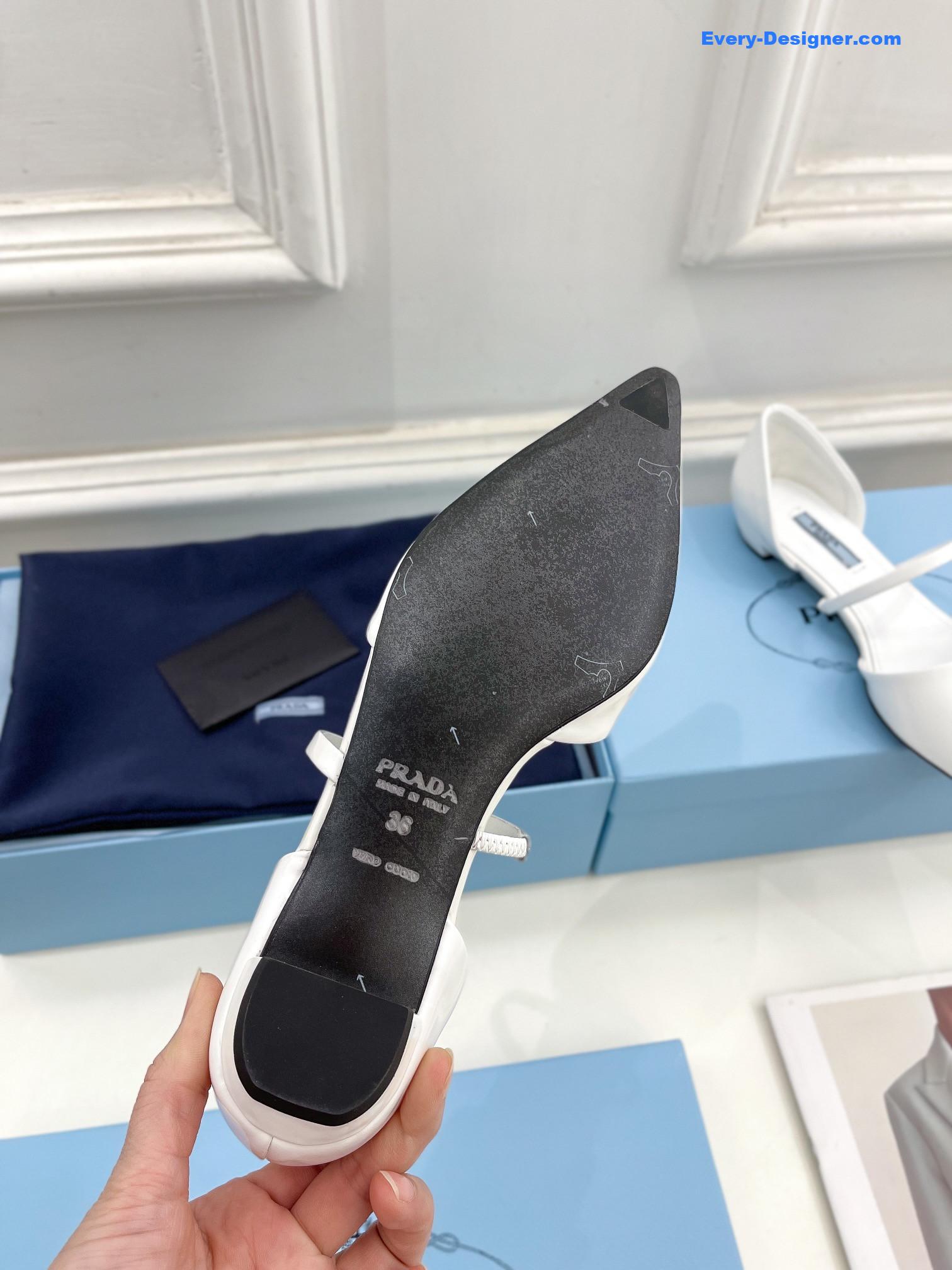 Pra*a catwalk style hollow pointed ballet shoes