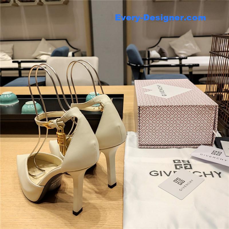 Givenchy classic lock metal buckle pumps