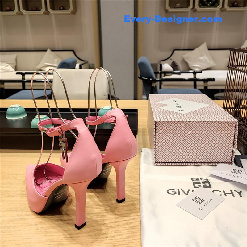 Givenchy classic lock metal buckle pumps