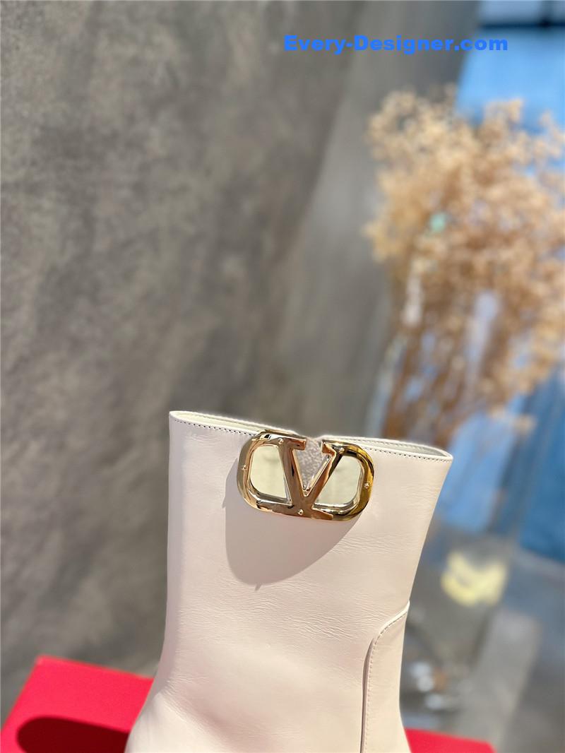 Va1e*ntin0 leather outsole ankle boots