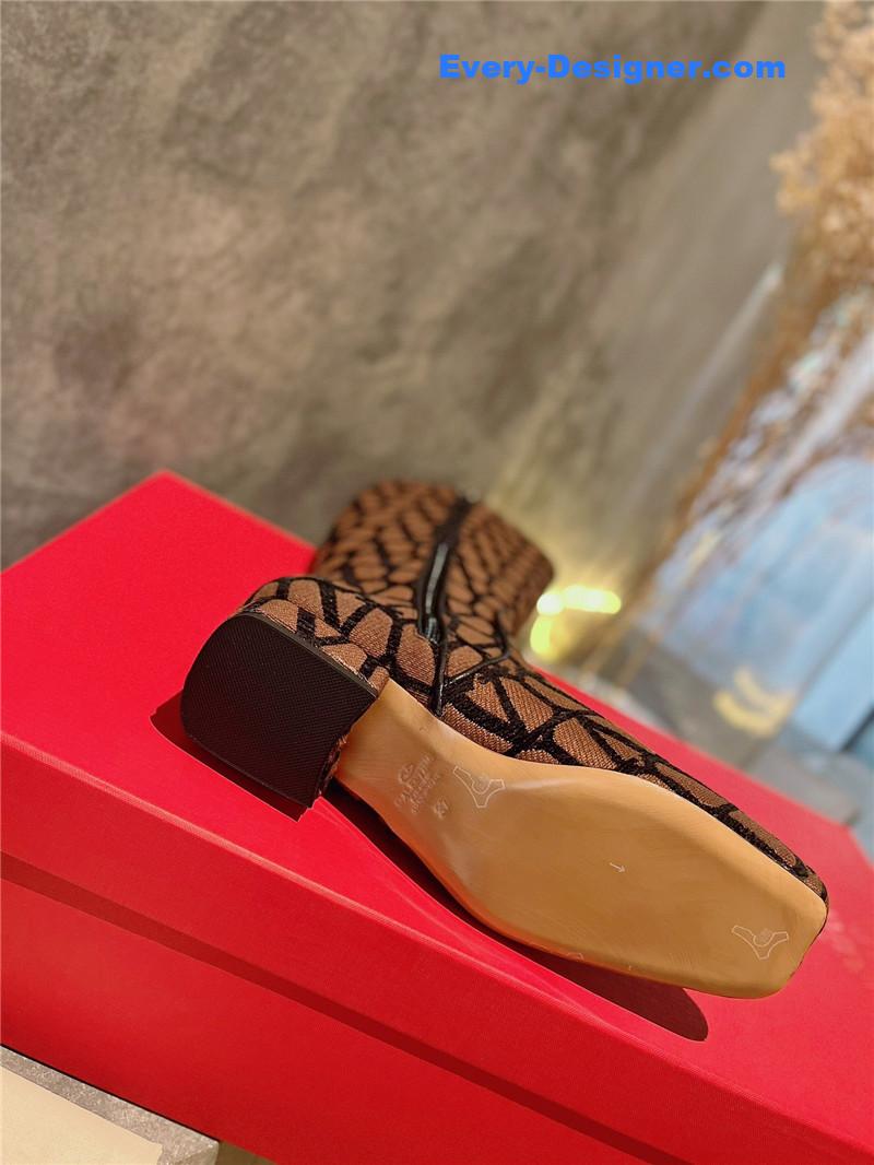 Va1e*ntin0 leather outsole mid boots