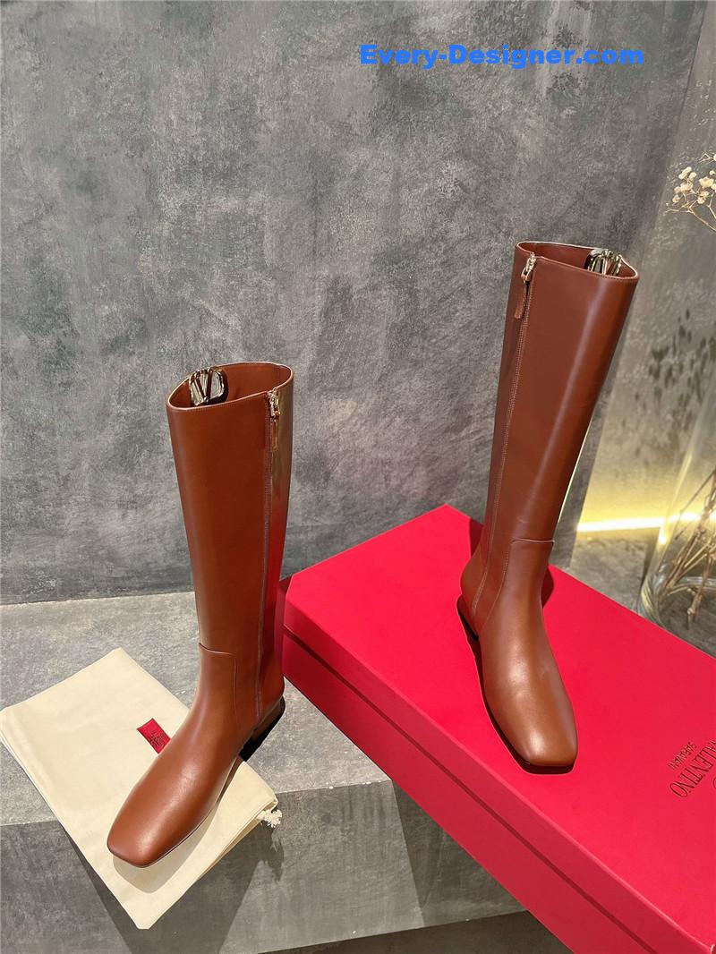 Va1e*ntin0 leather outsole mid boots