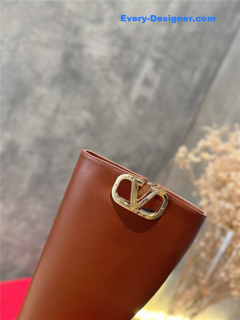 Va1e*ntin0 leather outsole mid boots