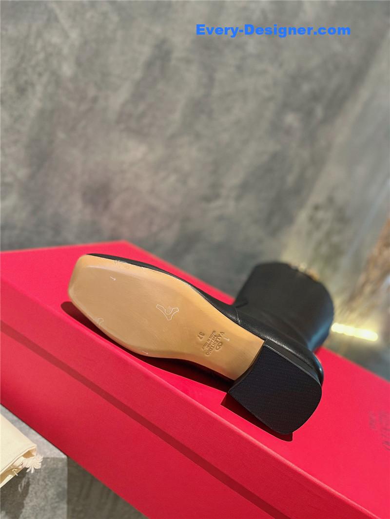 Va1e*ntin0 leather outsole mid boots