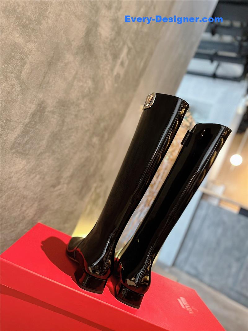 Va1e*ntin0 leather outsole mid boots