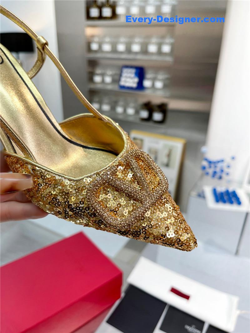 Va1e*ntin0 classic sandals in sequined version with v buckle