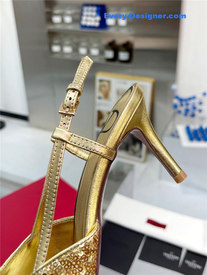 Va1e*ntin0 classic sandals in sequined version with v buckle