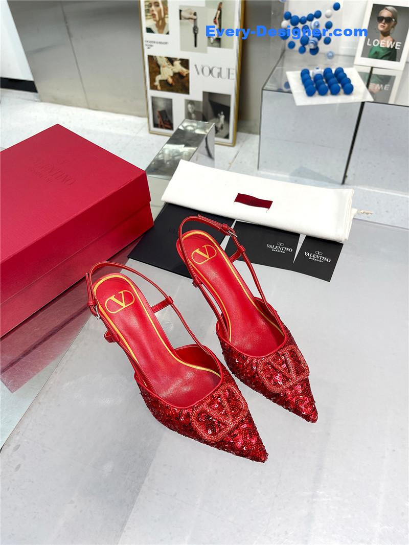 Va1e*ntin0 classic sandals in sequined version with v buckle