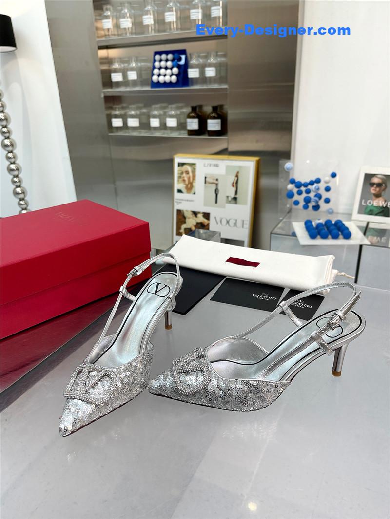 Va1e*ntin0 classic sandals in sequined version with v buckle