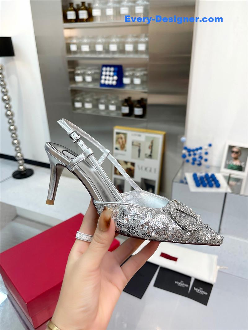 Va1e*ntin0 classic sandals in sequined version with v buckle