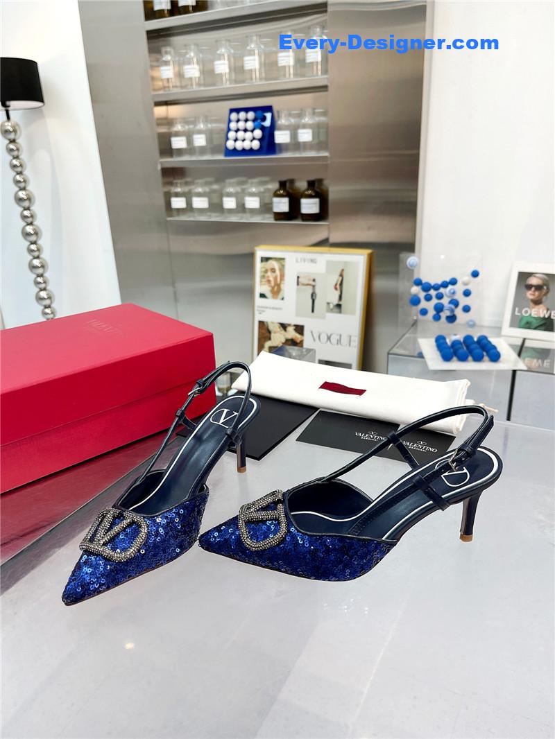 Va1e*ntin0 classic sandals in sequined version with v buckle