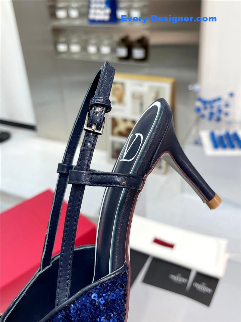 Va1e*ntin0 classic sandals in sequined version with v buckle