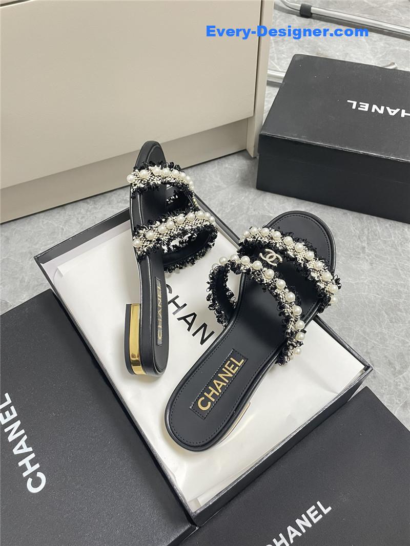 CC new pearl buckle slippers