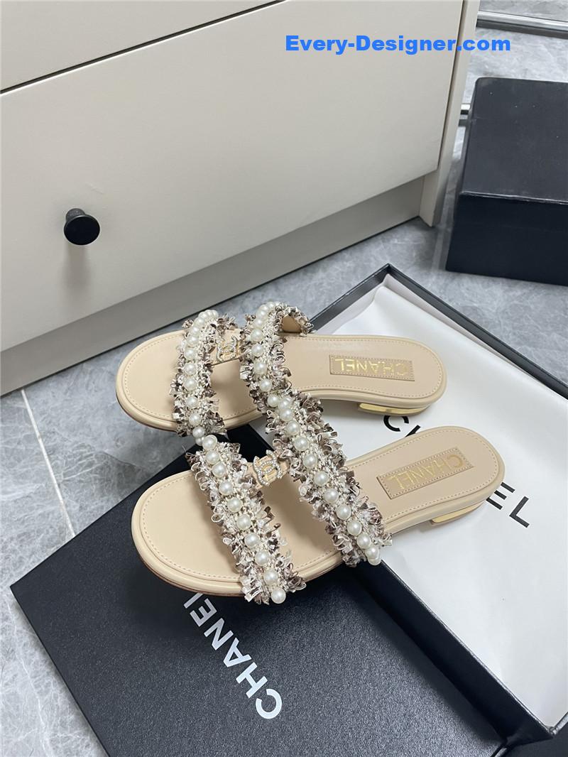 CC new pearl buckle slippers