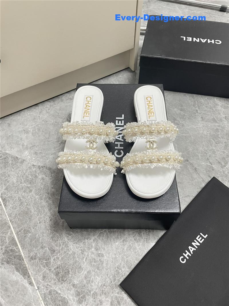 CC new pearl buckle slippers