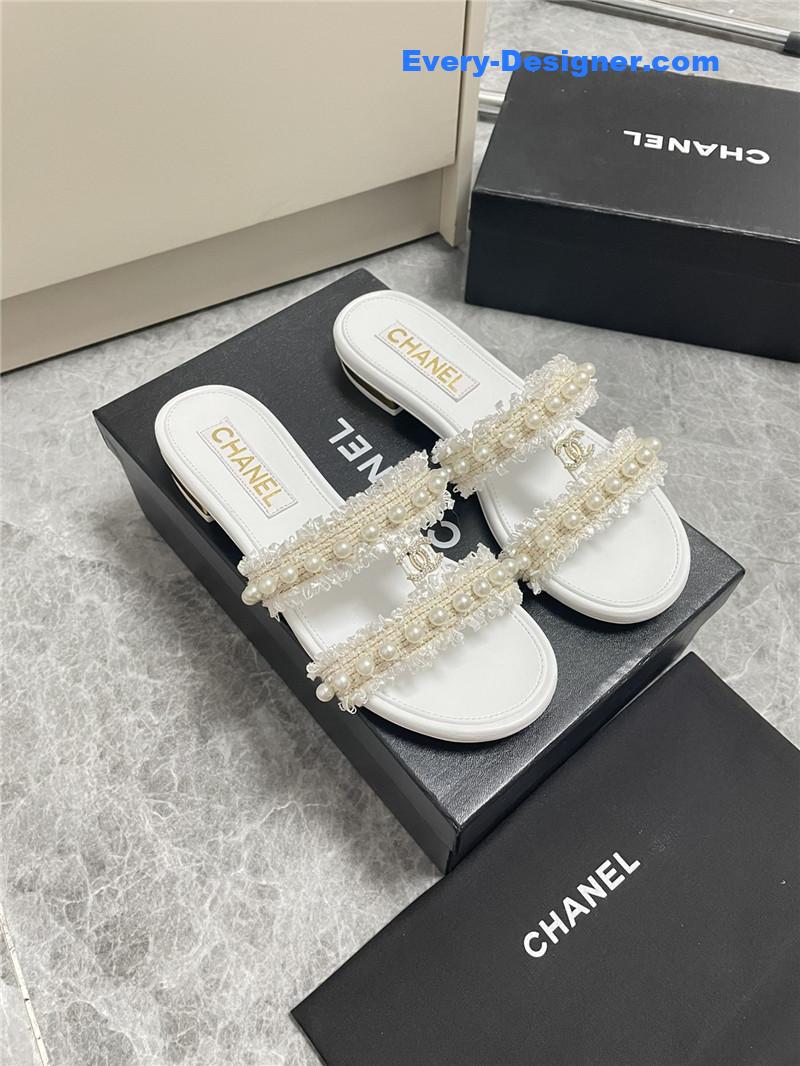 CC new pearl buckle slippers