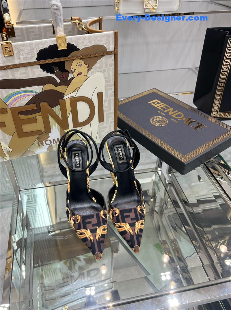 F**di f-shaped three-dimensional heel pumps