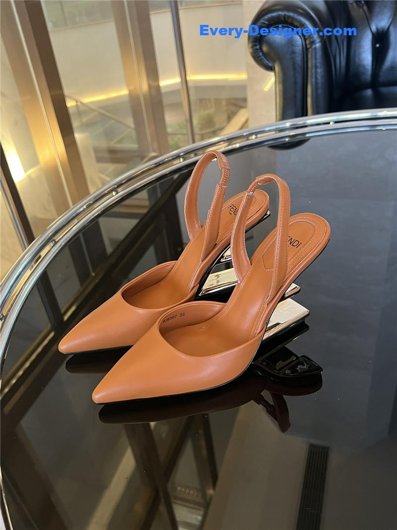 F**di f-shaped three-dimensional heel pumps