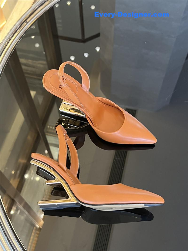 F**di f-shaped three-dimensional heel pumps