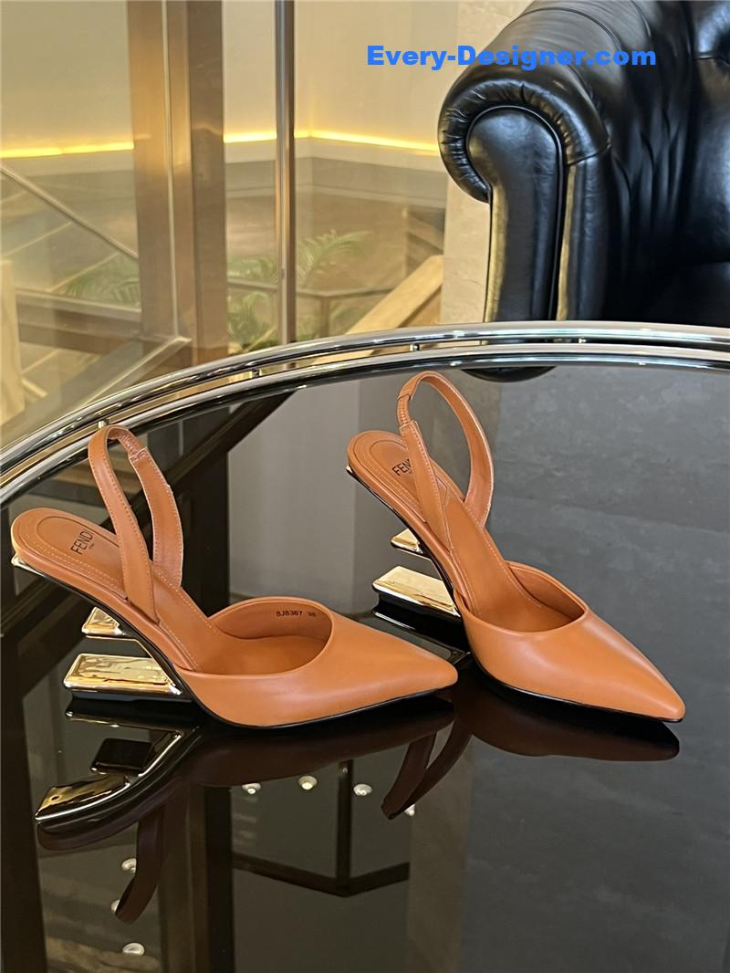 F**di f-shaped three-dimensional heel pumps