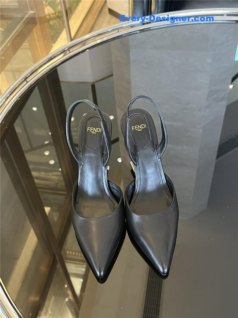 F**di f-shaped three-dimensional heel pumps