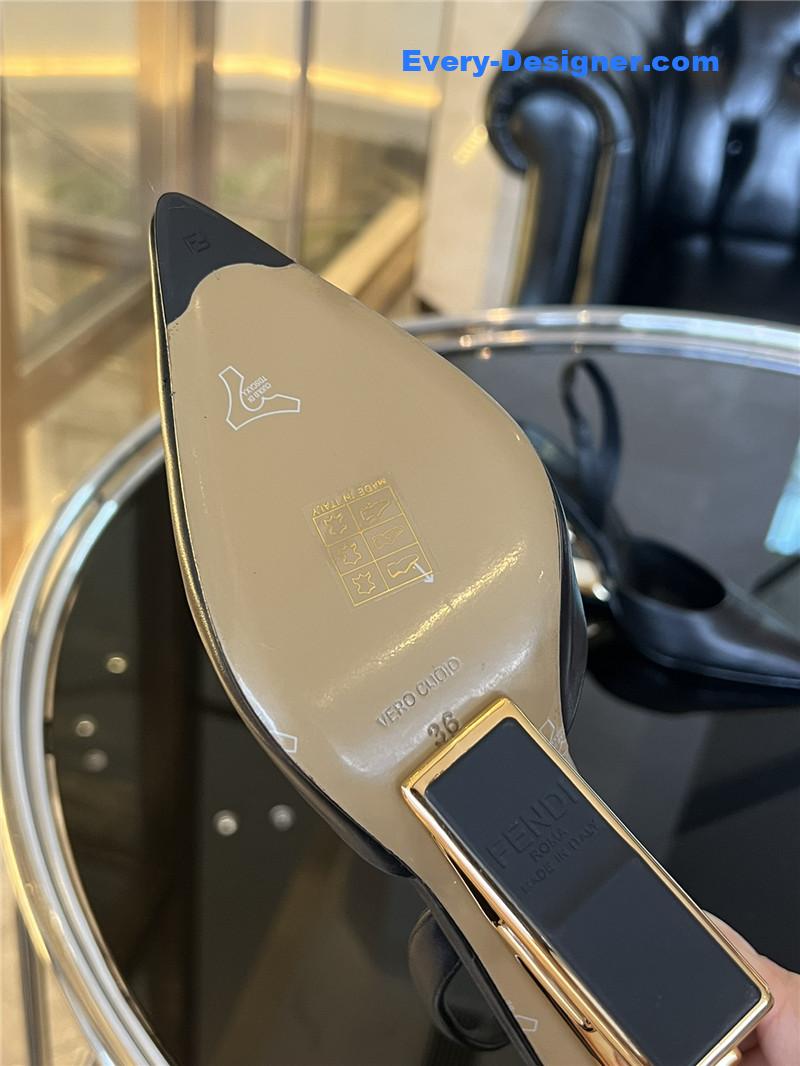 F**di f-shaped three-dimensional heel pumps