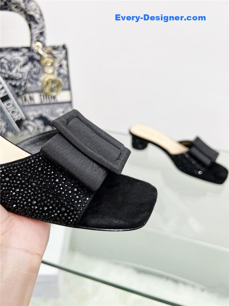 D10r pearl square buckle retro ballet high heels
