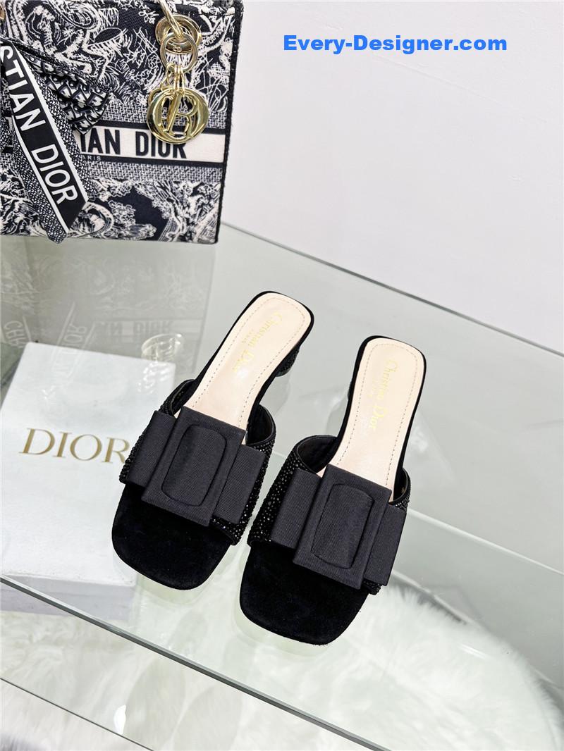 D10r pearl square buckle retro ballet high heels
