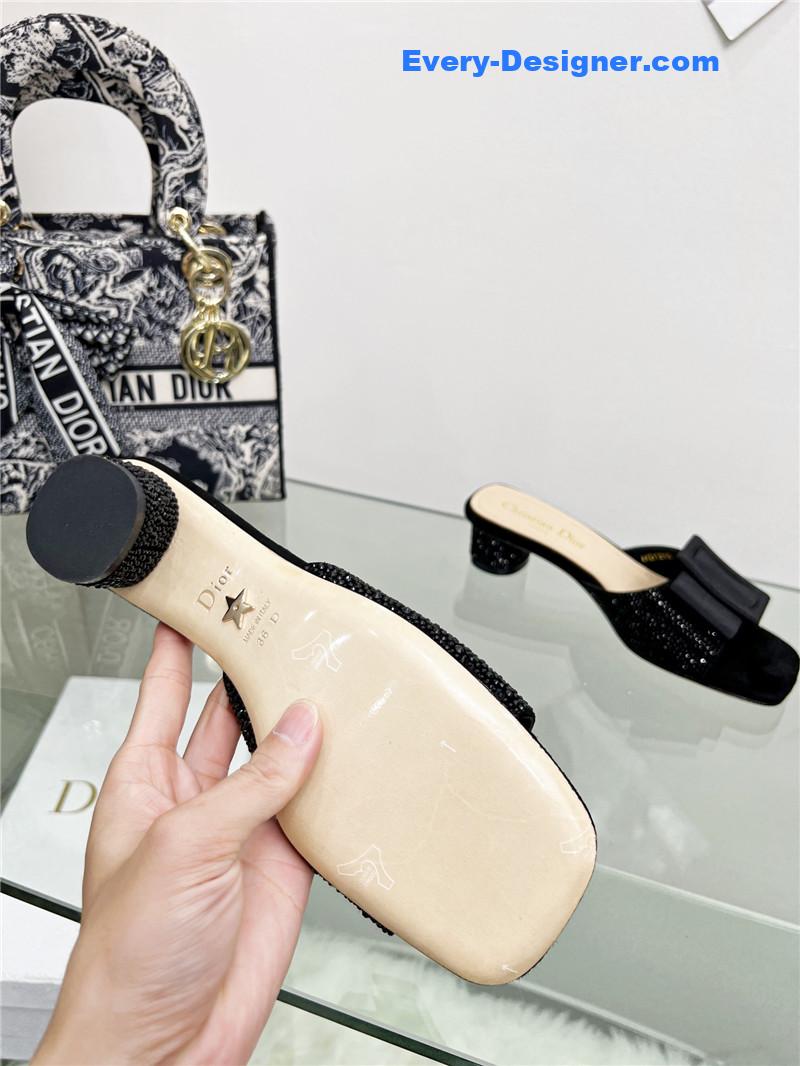 D10r pearl square buckle retro ballet high heels