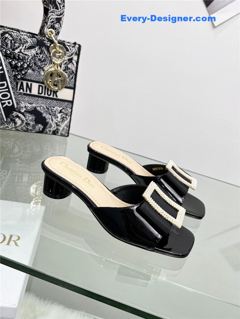 D10r pearl square buckle retro ballet high heels