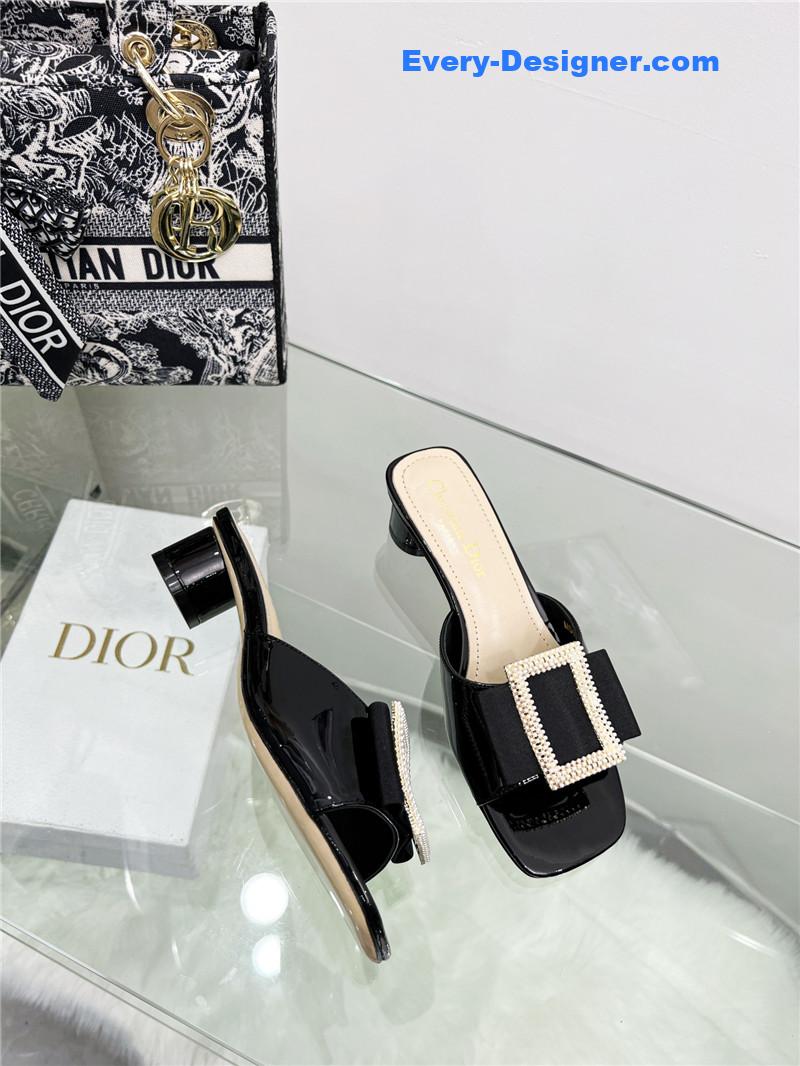 D10r pearl square buckle retro ballet high heels