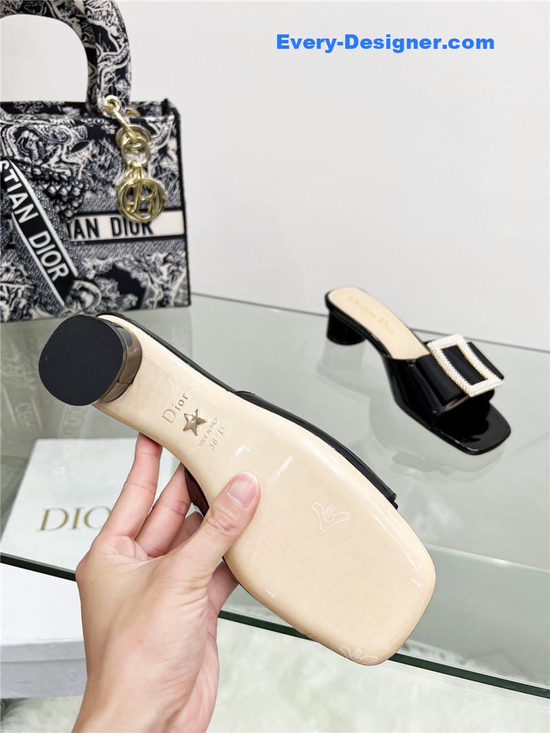 D10r pearl square buckle retro ballet high heels