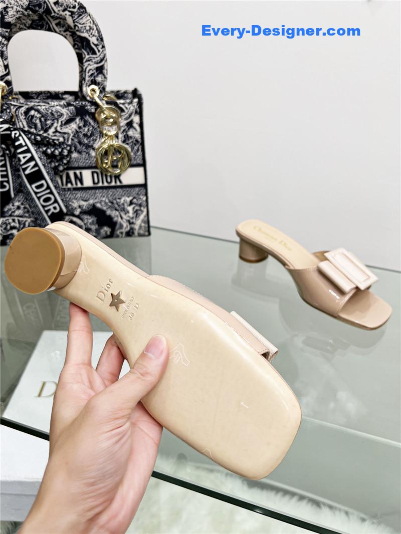 D10r pearl square buckle retro ballet high heels