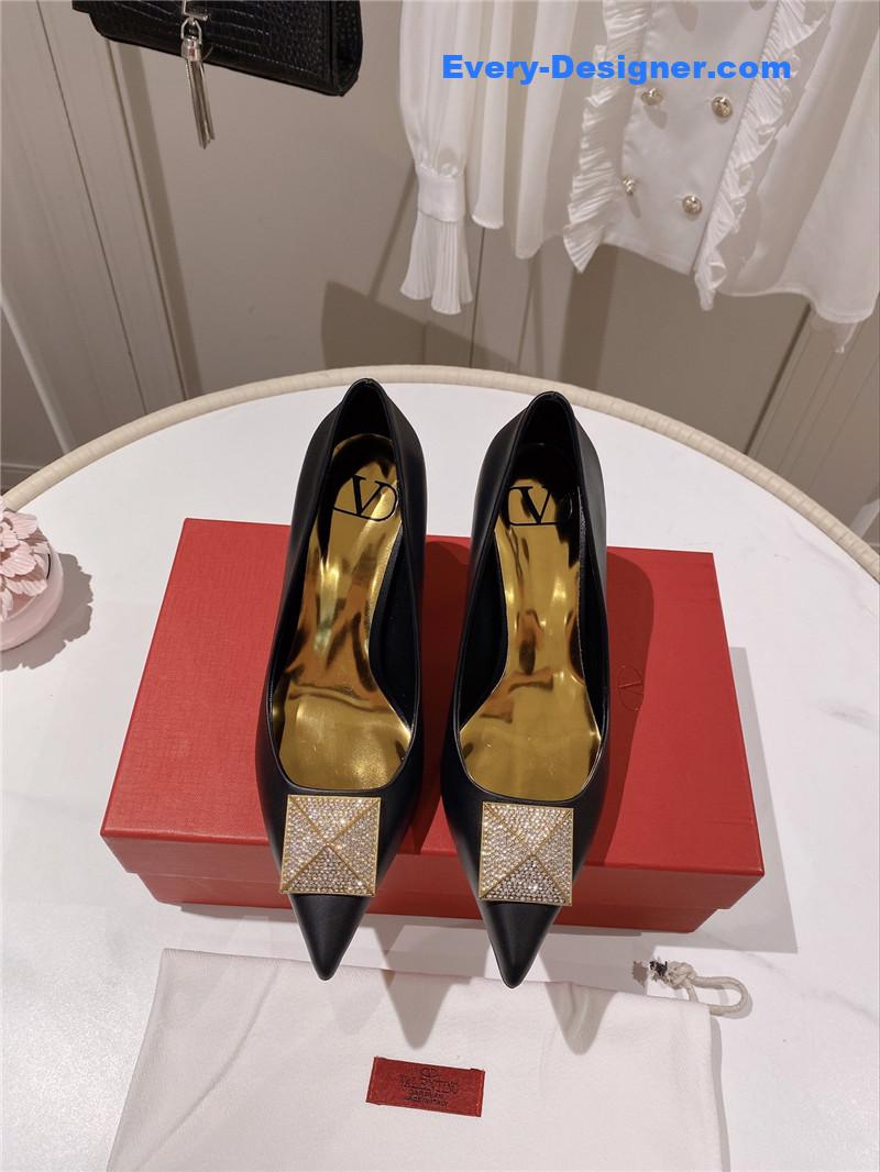 Va1e*ntin0 top rhinestone stud high heels