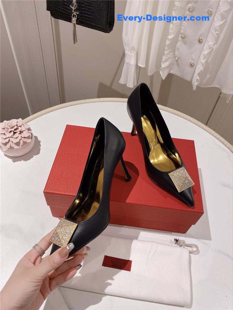 Va1e*ntin0 top rhinestone stud high heels