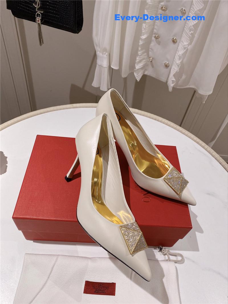 Va1e*ntin0 top rhinestone stud high heels