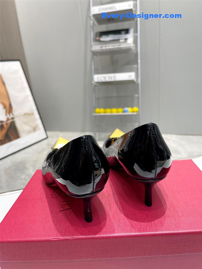 Va1e*ntin0 top rhinestone stud high heels