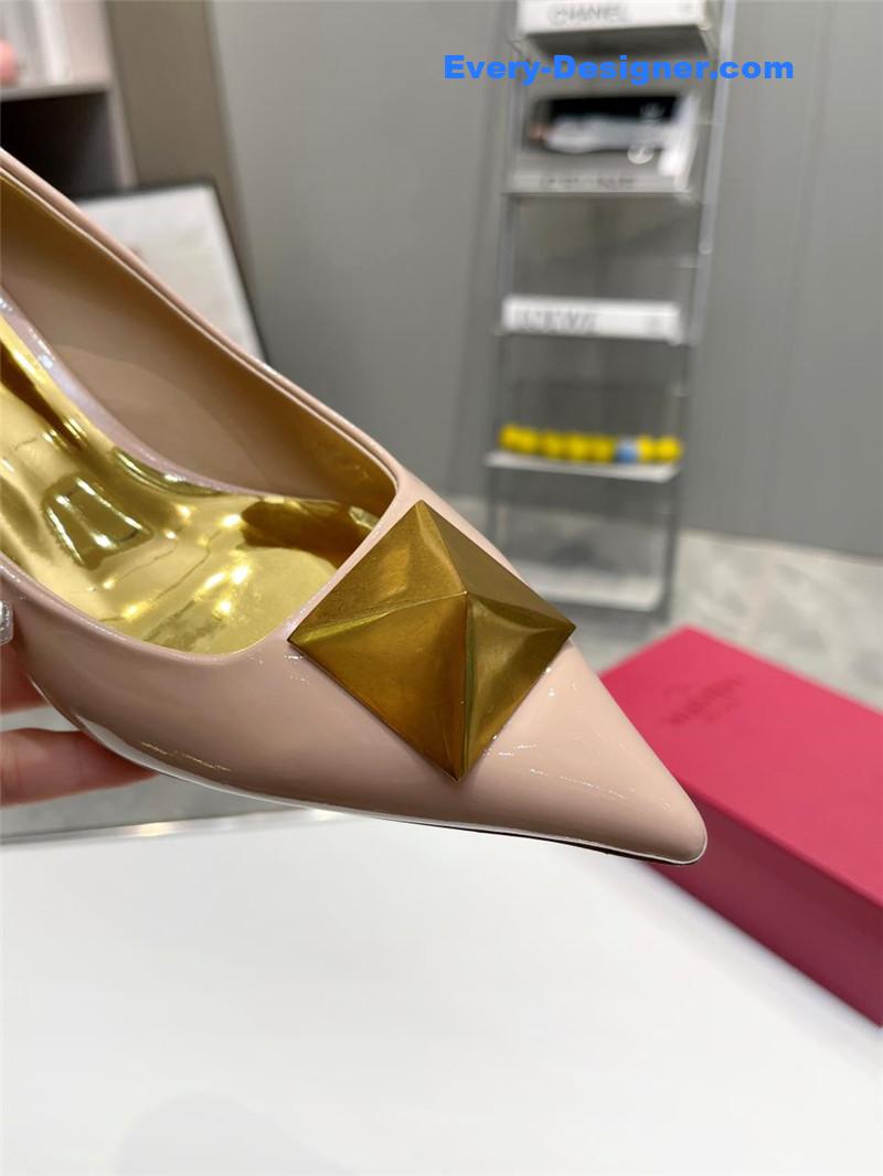 Va1e*ntin0 top rhinestone stud high heels