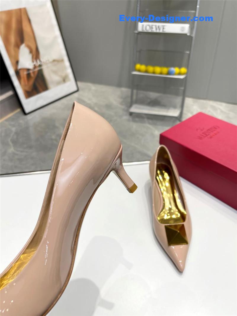 Va1e*ntin0 top rhinestone stud high heels