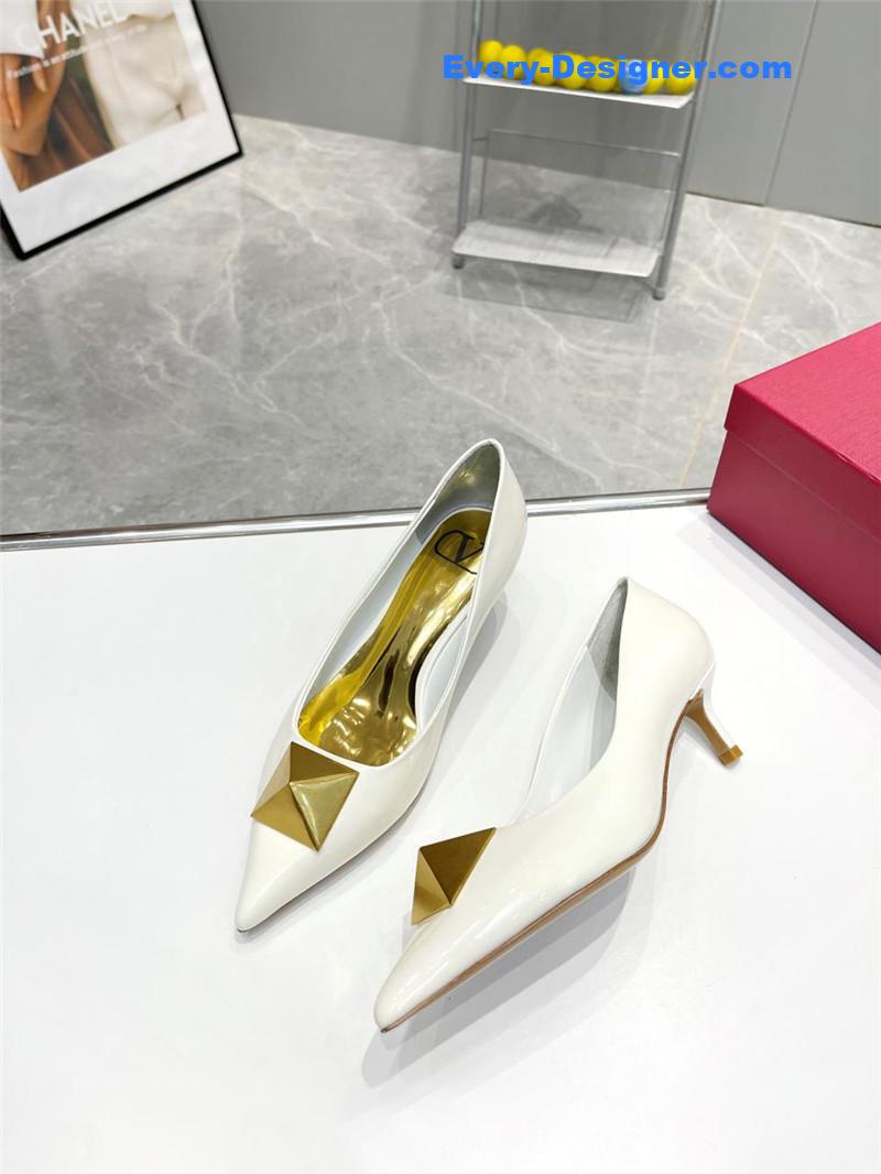 Va1e*ntin0 top rhinestone stud high heels