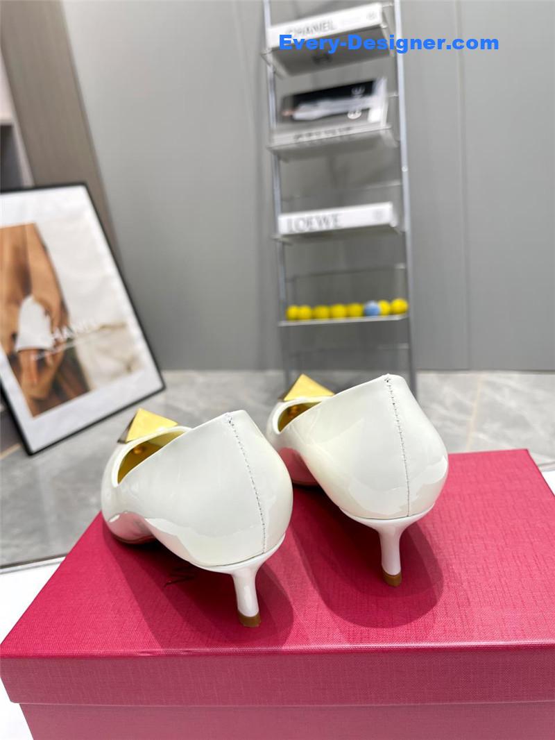 Va1e*ntin0 top rhinestone stud high heels